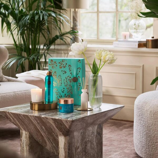 RITUALS The Ritual of Karma Coffret cadeau pour la maison et les soins de la peau enrichis en fleur de lotus et thé blanc Coffret cadeau de bain aux propriétés nourrissantes et apaisantes