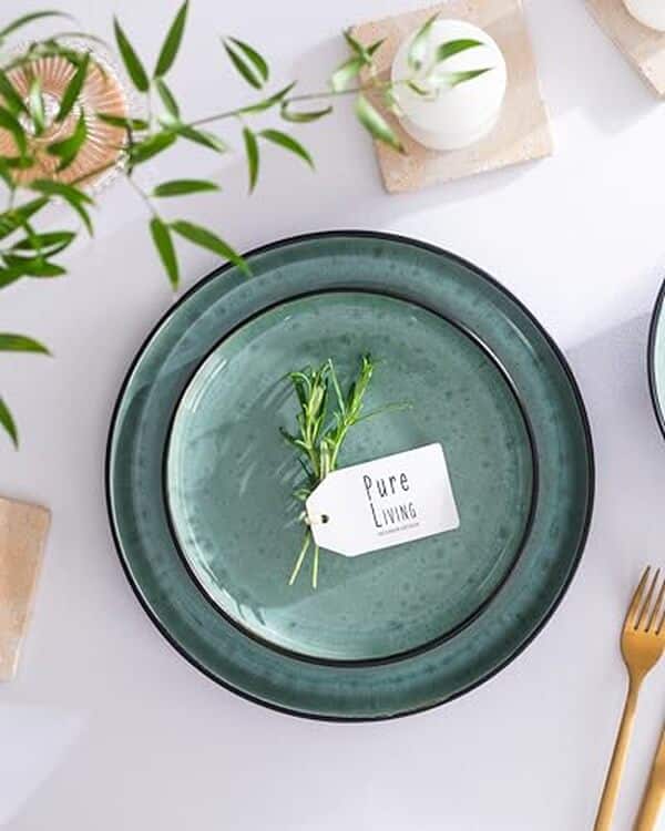 Découvrez notre avis détaillé sur le charme et l'authenticité du service de table en faïence méditerranéenne. Idéal pour sublimer vos repas avec une touche de tradition et d'élégance.