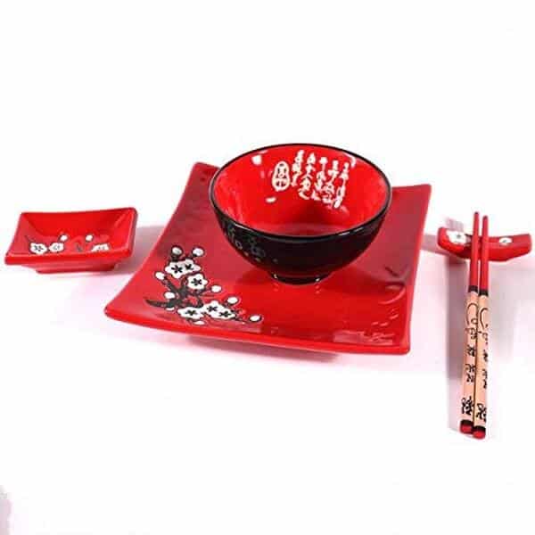 Découvrez notre avis complet sur la table lachineuse rouge : design japonais raffiné, qualité exceptionnelle et fonctionnalité pour votre intérieur.